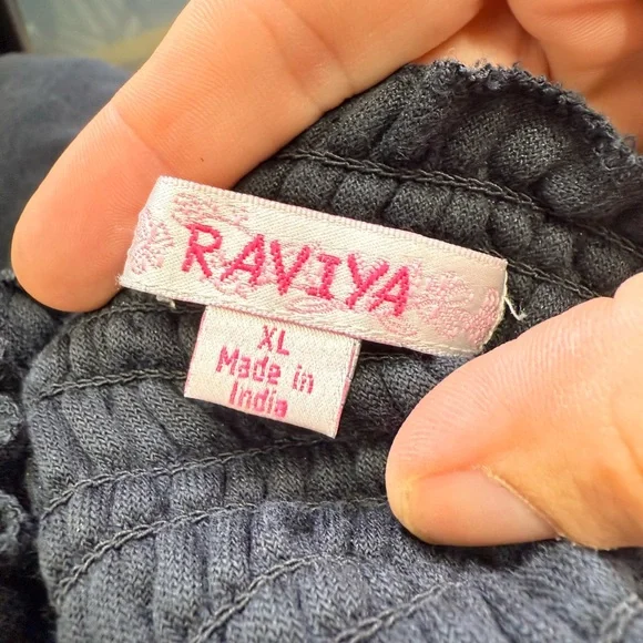 Raviya Black smocked terry style coverup y2K - Picture 3 of 3